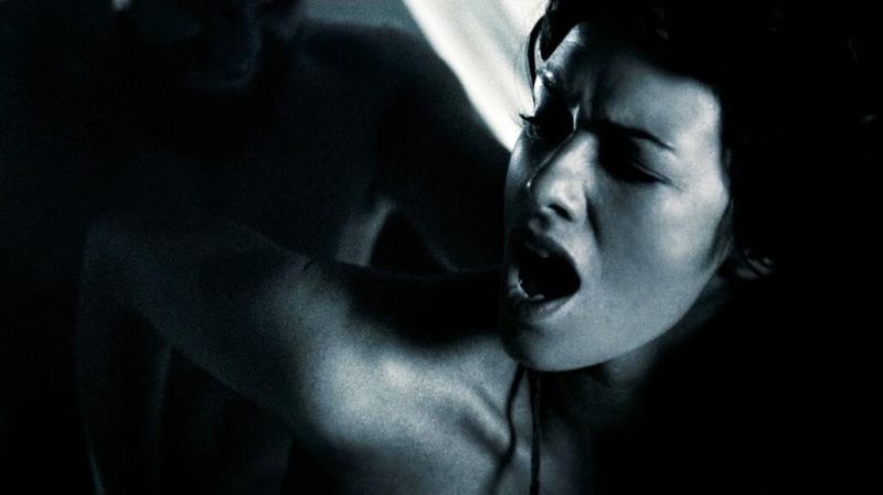 Lena Headey - 300 - Open Matte_4
