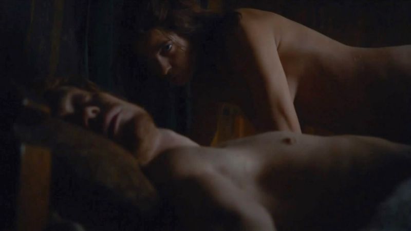 Natalia Tena - Game of Thrones - S02E06 - 2_1
