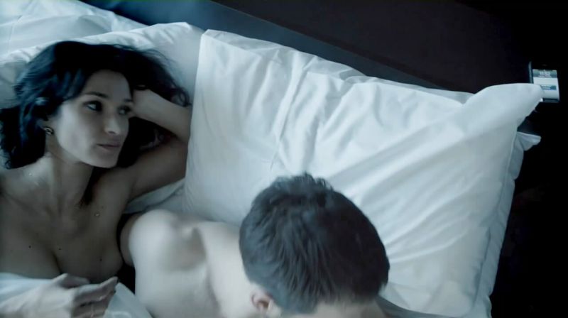 Indira Varma - Hunted - S01E03_4
