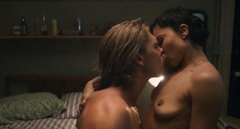 Zoe Kravitz Nude (2)
