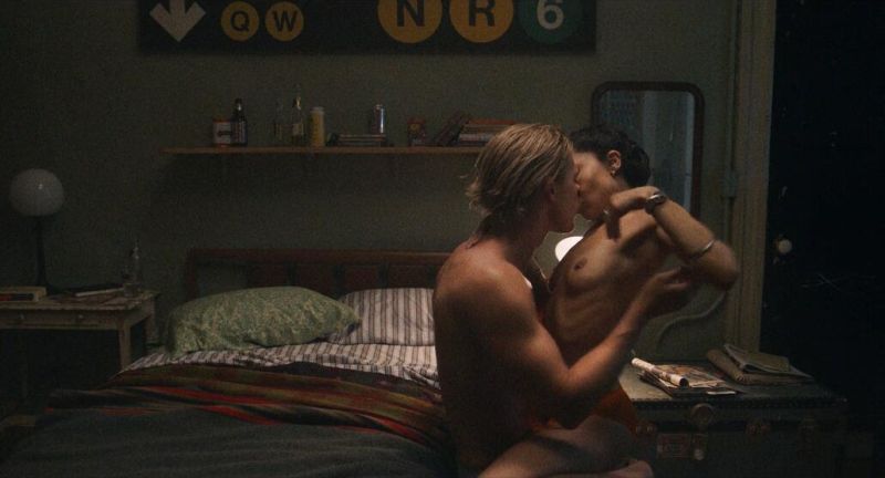 Zoe Kravitz Nude (3)
