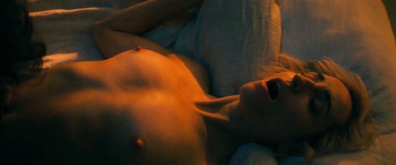 Zoe Lister-Jones nude (21)
