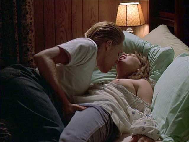 bM0501-MichelleWilliams&ChloeSevigny@IfTheseWallsCouldTalk2-2_4
